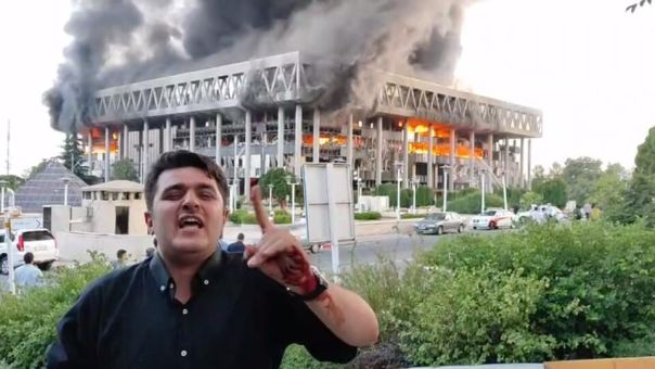 Во время прямого эфира по зданию иранской гостелерадиокомпании нанесён удар, есть погибшие