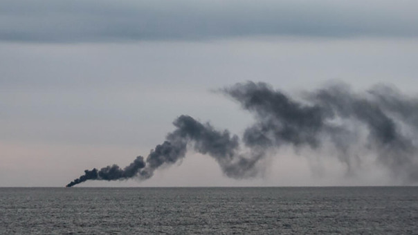 Press TV: три судна горят у побережья Ирана вблизи Ормузского пролива