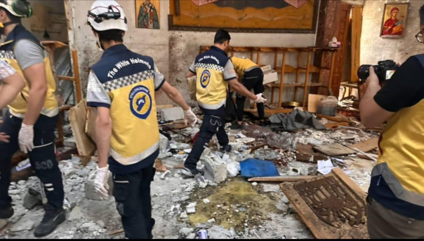 Более 25 человек погибли и более 20 получили тяжелые ранения в результате теракта, совершенного смертником в христианской церкви Дамаска Мар Илиас