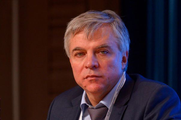 Вице-президент «Транснефти» Андрей Бадалов выпал из окна своей квартиры и разбился насмерть