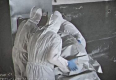 Появились кадры, как на Украине сжигают переданные тела солдат ВСУ