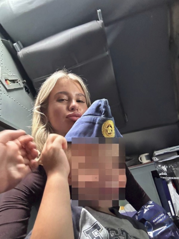 Уральская блогерша похвасталась, что с «человеком Кремля» прилетела в Ростов на военном самолёте и пригрозила бывшему мужу отправкой на СВО