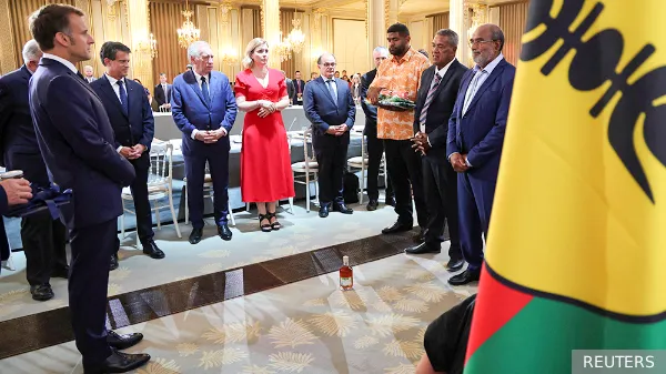 Францию настигла политическая месть за предательство Минских соглашений