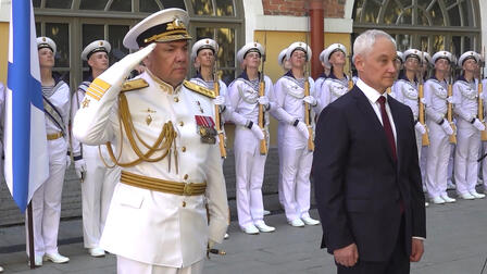 Белоусов открыл в Петербурге бюст адмиралу Ушакову