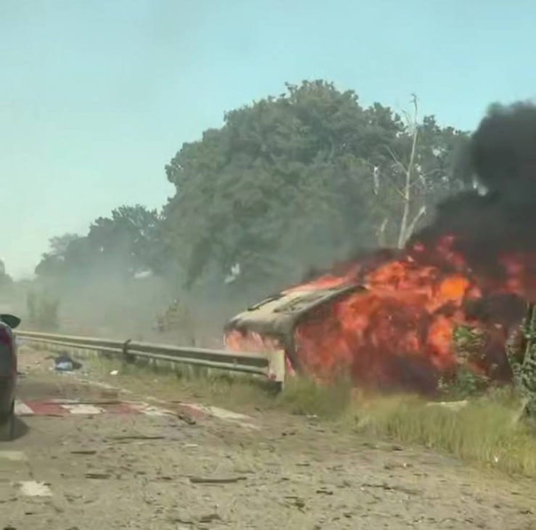 "На Житомирщине настоящий ад": после взрыва загадочного польского объекта горят машины и дома, много пострадавших