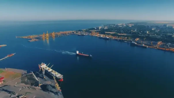 Поражено иностранное судно: последствия ракетного удара ВС РФ по порту Одессы