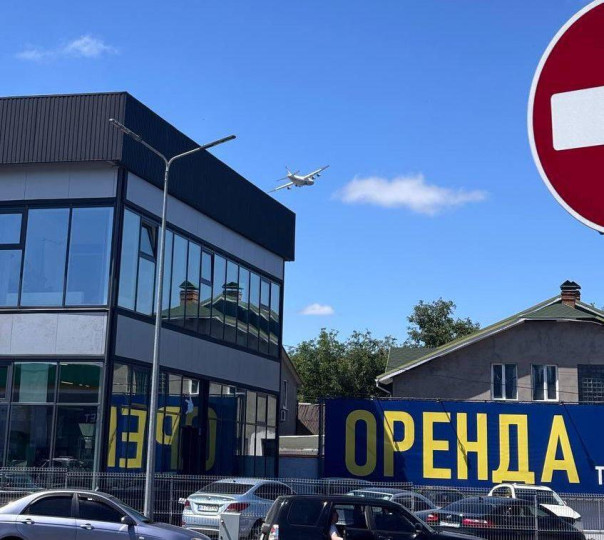 Над Киевом заметили самолет впервые с начала СВО