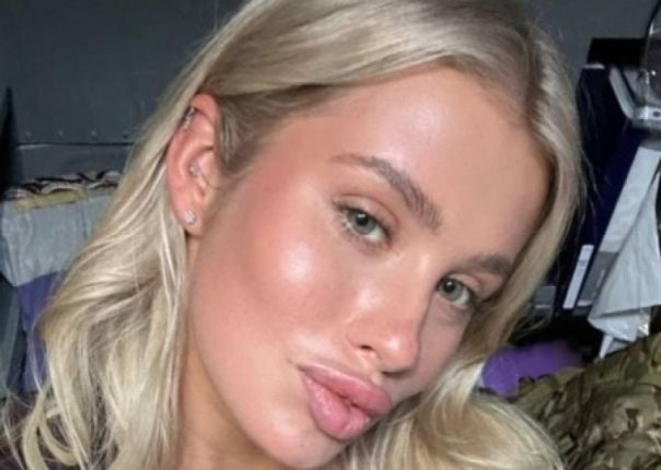 Уральская блогерша похвасталась, что с «человеком Кремля» прилетела в Ростов на военном самолёте и пригрозила бывшему мужу отправкой на СВО