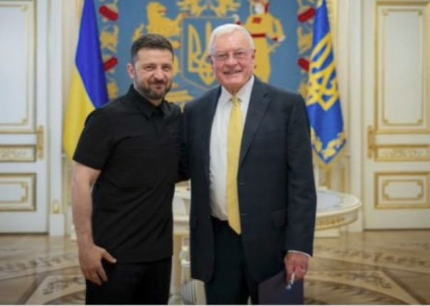 «Прилетит вдруг волшебник...» из НАТО. О странном отношении украинцев к этой войне