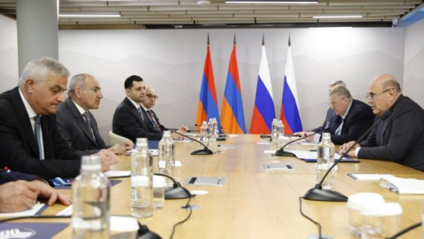 Михаил Мишустин провёл встречу с Николом Пашиняном