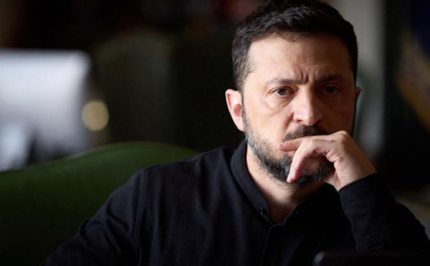 "Путь к коллапсу": в Британии объяснили, почему Зеленский все еще жив