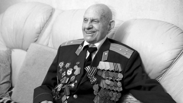Умер расписавшийся на Рейхстаге 102-летний ветеран Спартак Сычев