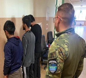 Изнасилования, кражи и пьяная езда — за что депортируют украинцев из Польши