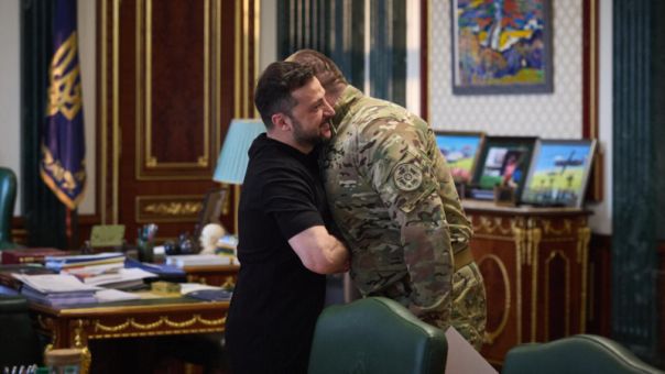 Зеленский сделал «Паутину» «Национальной легендой Украины». Малюк* грозит РФ сотнями «уникальных операций»