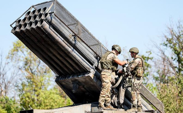 Купянск фактически окружен: Комбриги умоляют Сырского прислать подкрепление, но тот грозит расстрелом паникёрам