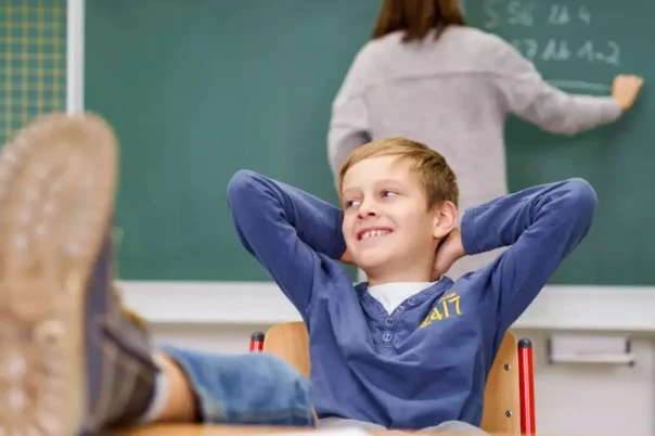 Настало время взяться за школьников