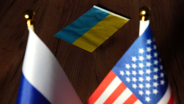 CNN: Трамп проведет трехстороннюю встречу лишь после успешных переговоров с Зеленским