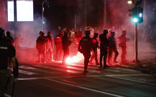 В Сербии бушует майдан. Вучич доигрался в многовекторность