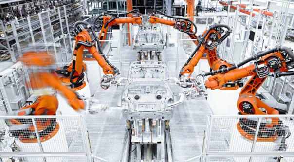 Мигранты лучше? Депутат предложил ввести "налог на роботов"