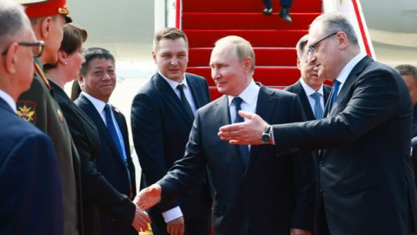 Танго Медведя, Орла и Тигра