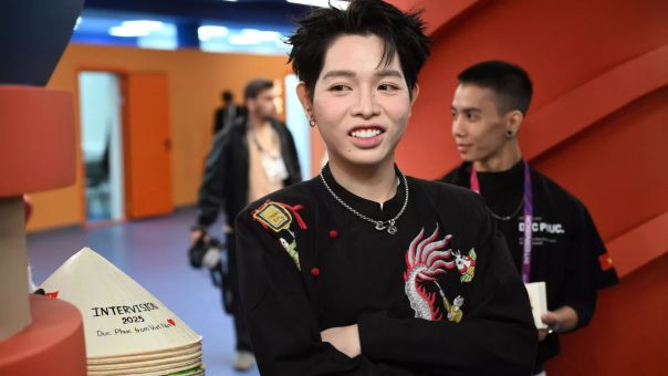 Победитель "Интервидения" рассказал, куда планирует потратить свой выигрыш