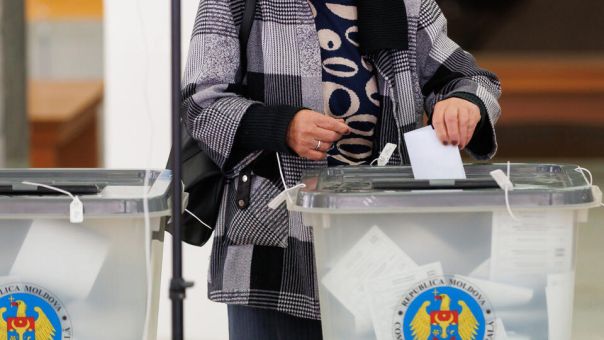 Оппозиционный Патриотический блок лидирует на выборах в Молдавии