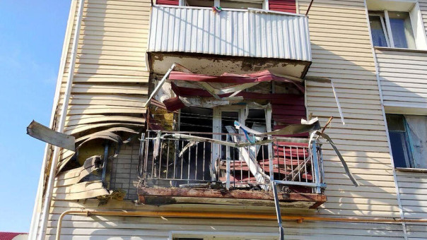 Две многоэтажки загорелись после атаки ВСУ на Ростов-на-Дону, два человека пострадали в Белгородской области