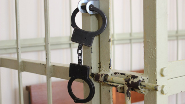 Сотрудника Уральского университета задержали за комментарии в соцсетях