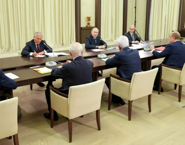 Путин обсудил с лидерами парламентских партий итоги выборов, развитие экономики и социальные вопросы