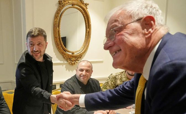 Генерал Келлогг зарвался — и крепко подставил Трампа