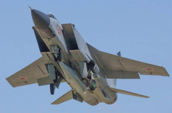 Чем опасен истребитель МиГ-31 для блока НАТО?