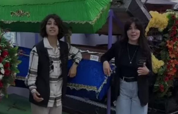 На Украине набирает популярность "весёлая" реклама похоронного бюро