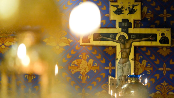 Воздвижение Креста Господня в 2025 году: как защитить дом и семью с помощью креста