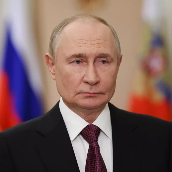 Путин поздравил россиян с Днём воссоединения с новыми регионами