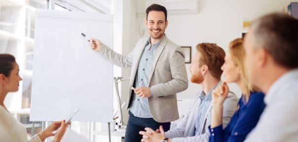 Эффективное развитие навыков через бизнес-тренинги в Москве