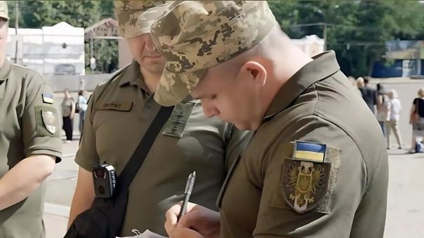 Почему на Украине посыпался тыл
