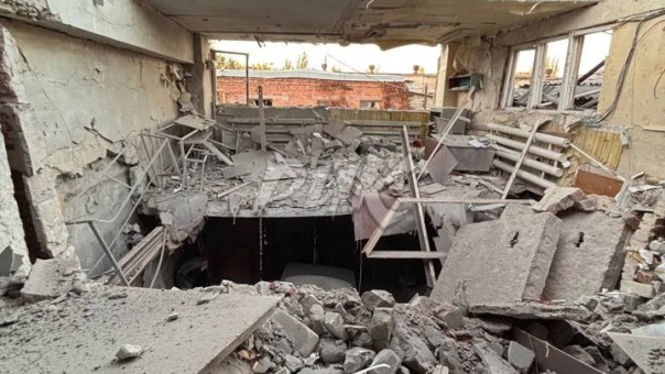 Массированная атака врага на Горловку: частично разрушены дома и школа