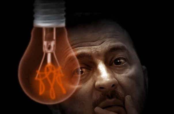 В семи областях Украины ввели экстренные отключения света