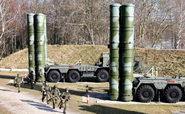 Российские Су-35 и С-400 у Москвы союзники снова отрывают с руками. Вот только не забыть бы про собственную армию