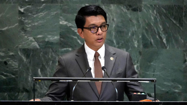 Нацсобрание Мадагаскара объявило импичмент сбежавшему из-за протестов президенту