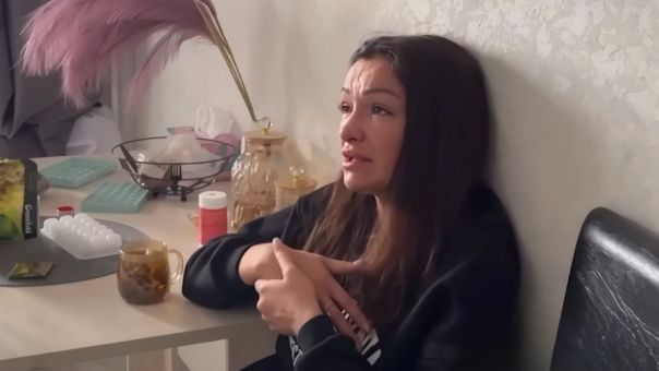 Покусавшая полицейского блогер получила 3 года колонии