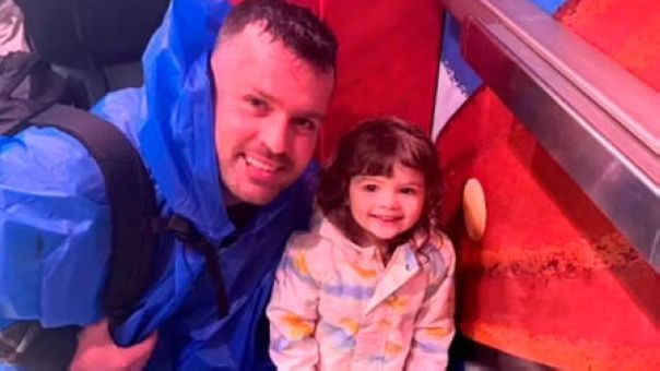 Отец умер в день приговора за смерть дочери, оставленной в машине ради порно