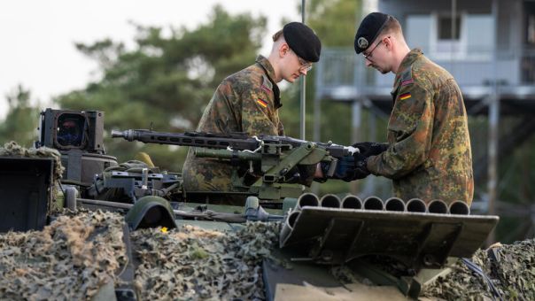 В Германии договорились о введении обязательного призыва и других реформах воинской службы