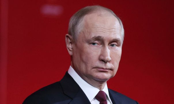 Пробивает очередное дно: Корнилов отреагировал на статью Daily Telegraph о Путине