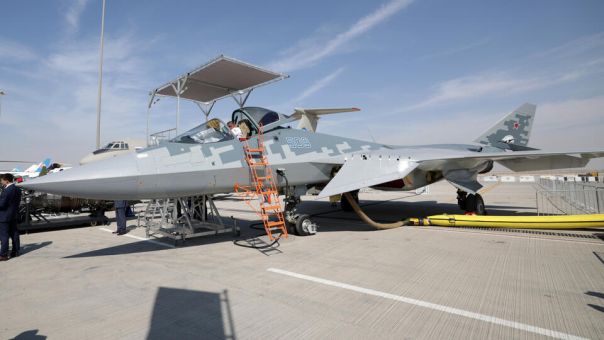 Новейший Су-57 и импортозамещенный "Ансат": что РФ представила на Dubai Airshow