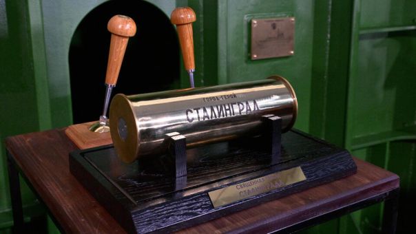 Путин: новый ледокол "Сталинград" будет достойно носить свое историческое имя