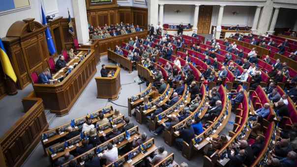 В Раде набросились на Зеленского из-за решения по переговорам