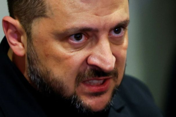 Во Франции потребовали отменить визит Зеленского на фоне коррупционного скандала