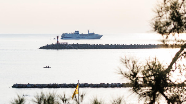Паром Seabridge вернулся в Турцию после неудачной попытки зайти в Сочи
