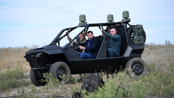 В ДНР разработали и начали выпускать фронтовой вездеход "Штурм"